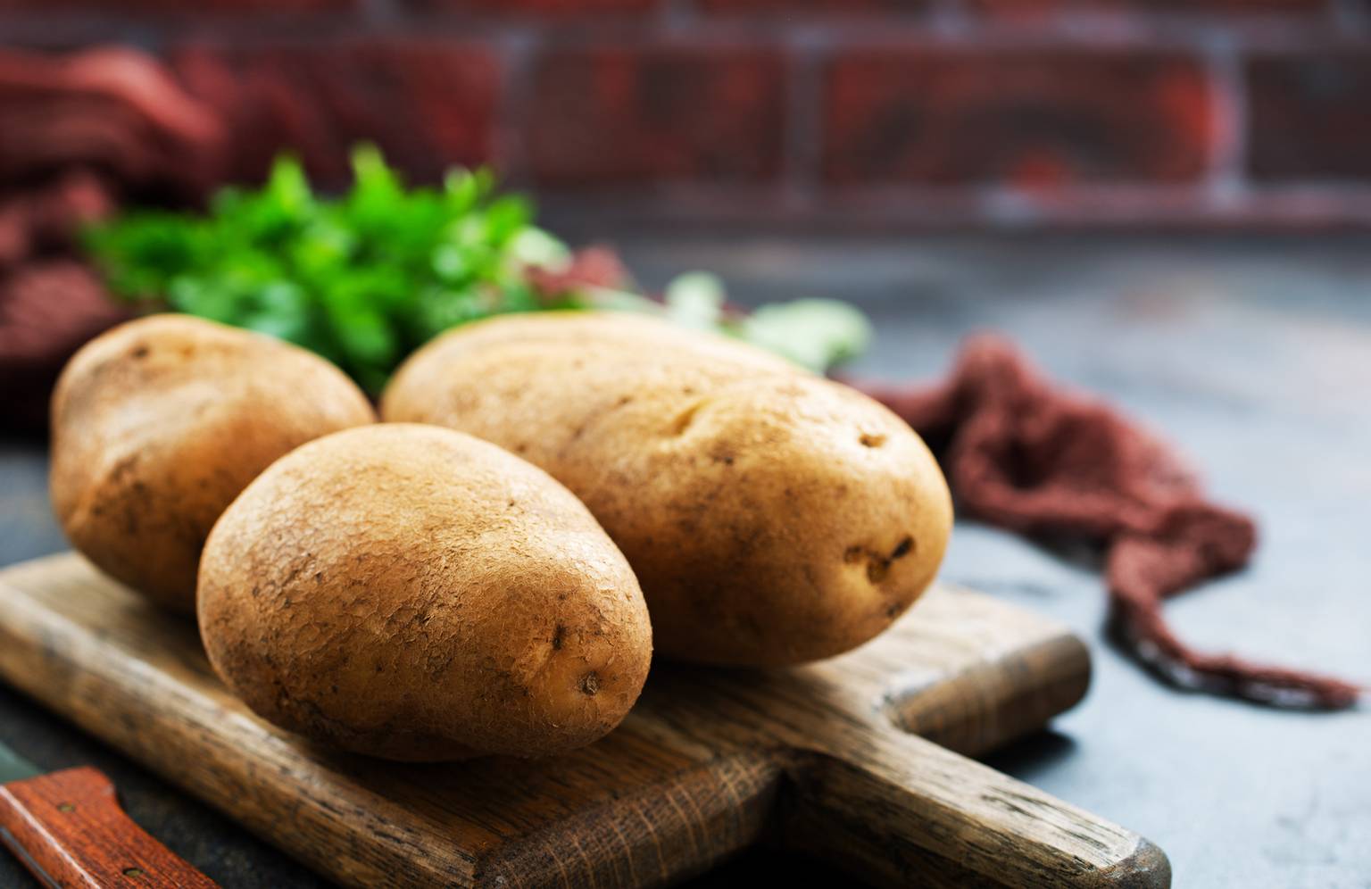 How to grow potatoes using AI